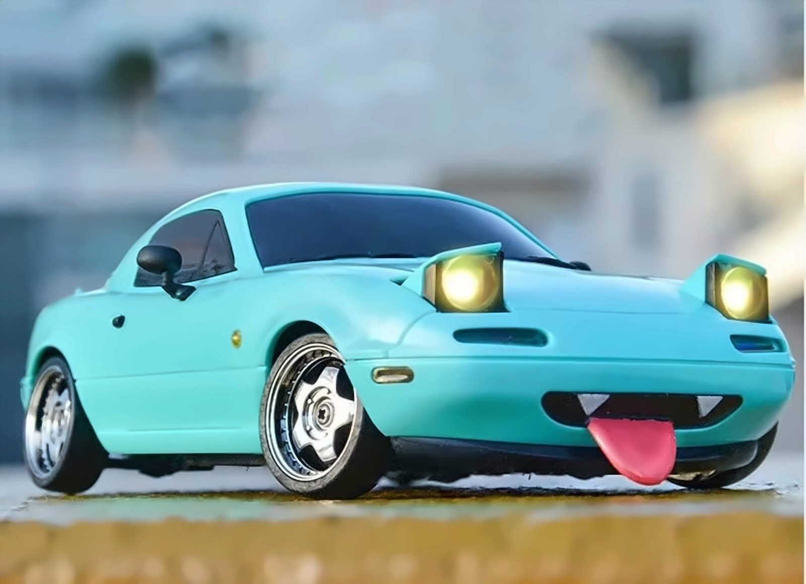 MIATA avec la langue déco